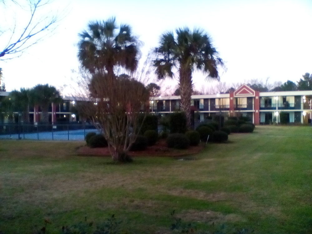 Clarion Inn&Suites Florence Exterior foto